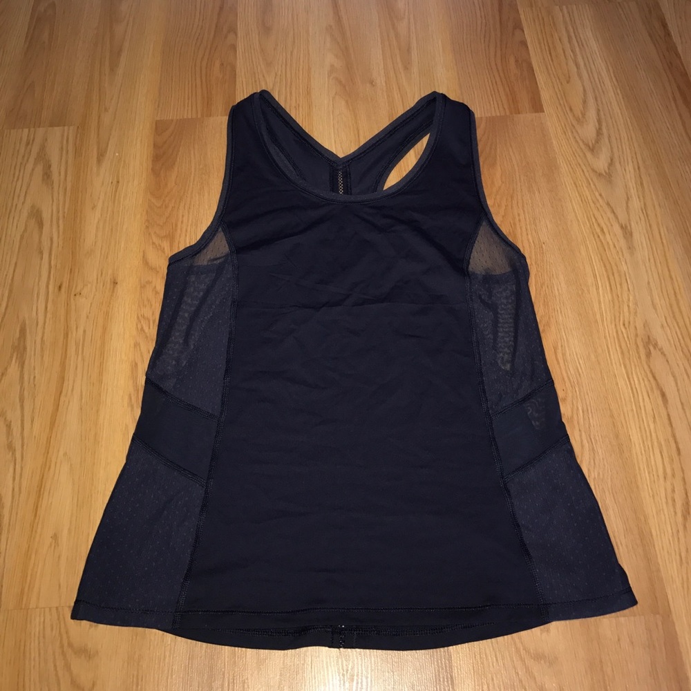 Lululemon tank size 6